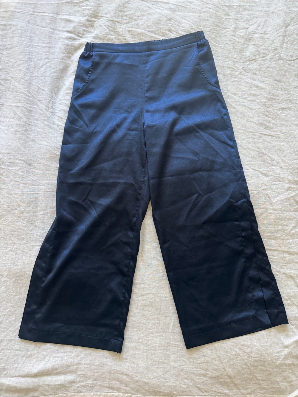 Women's Navy Wide-Leg Crop Satin Pull-On Dress Pants